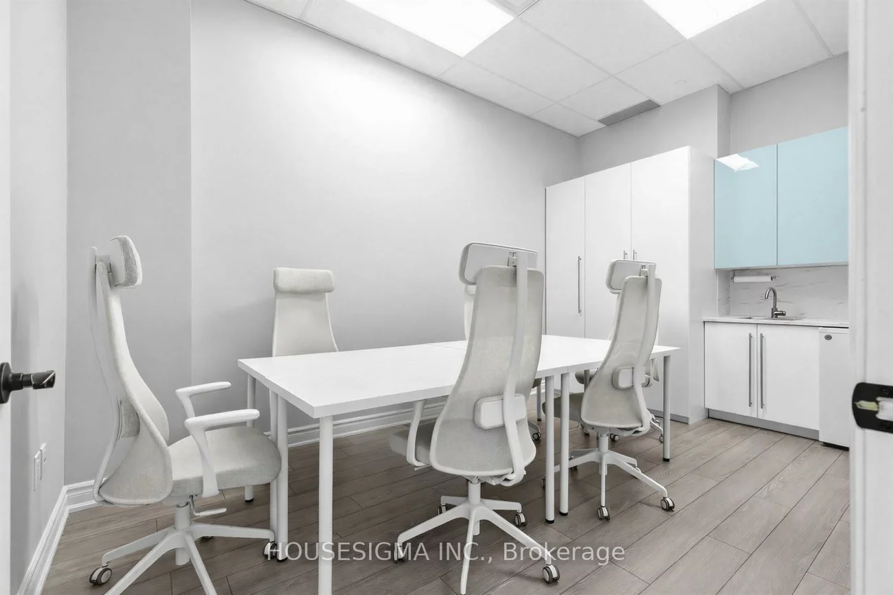 4789, Yonge, Willowdale East, Toronto