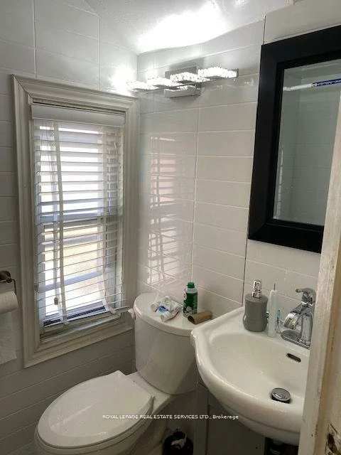 206, Carlton, Cabbagetown-South St. James Town, Toronto