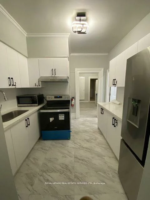 206, Carlton, Cabbagetown-South St. James Town, Toronto