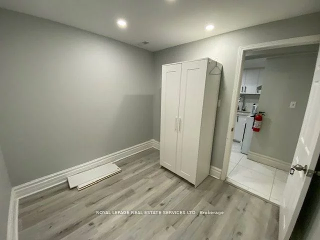 206, Carlton, Cabbagetown-South St. James Town, Toronto