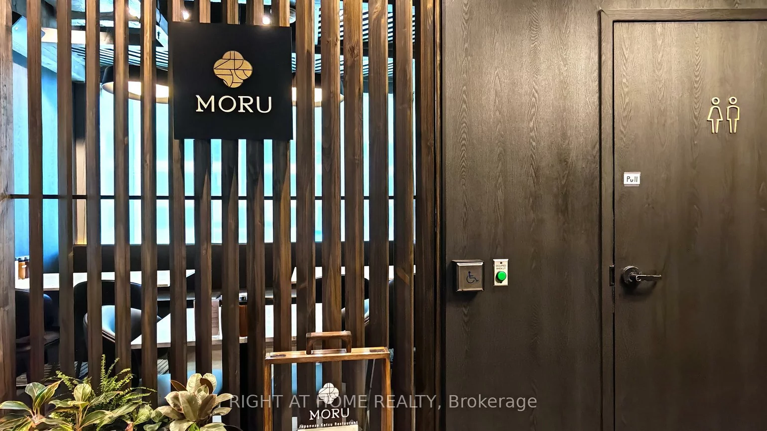 6, Eglinton, Mount Pleasant West, Toronto