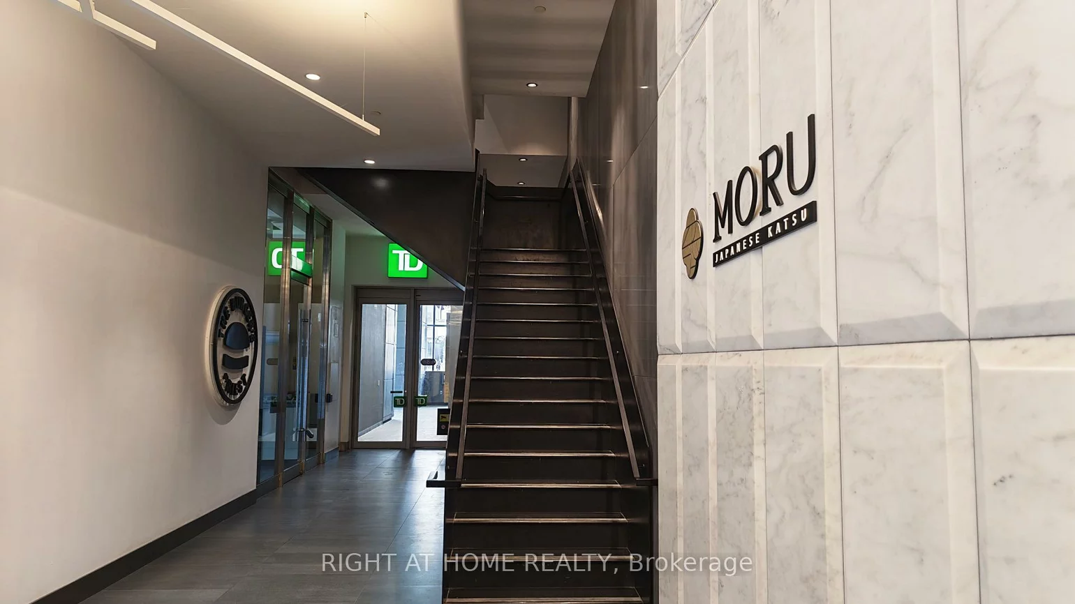 6, Eglinton, Mount Pleasant West, Toronto