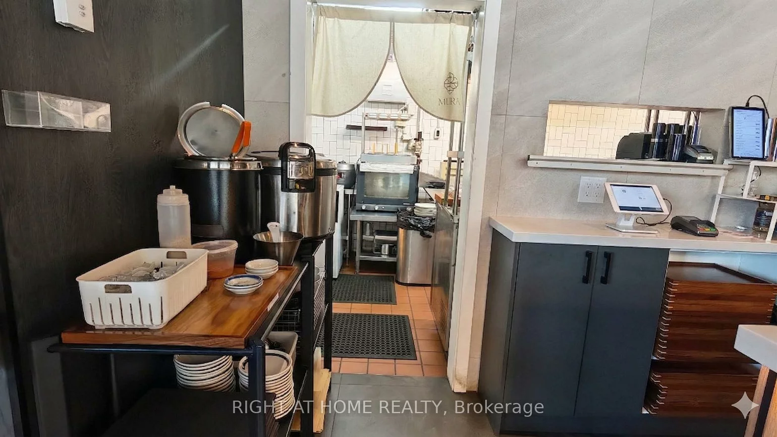 6, Eglinton, Mount Pleasant West, Toronto