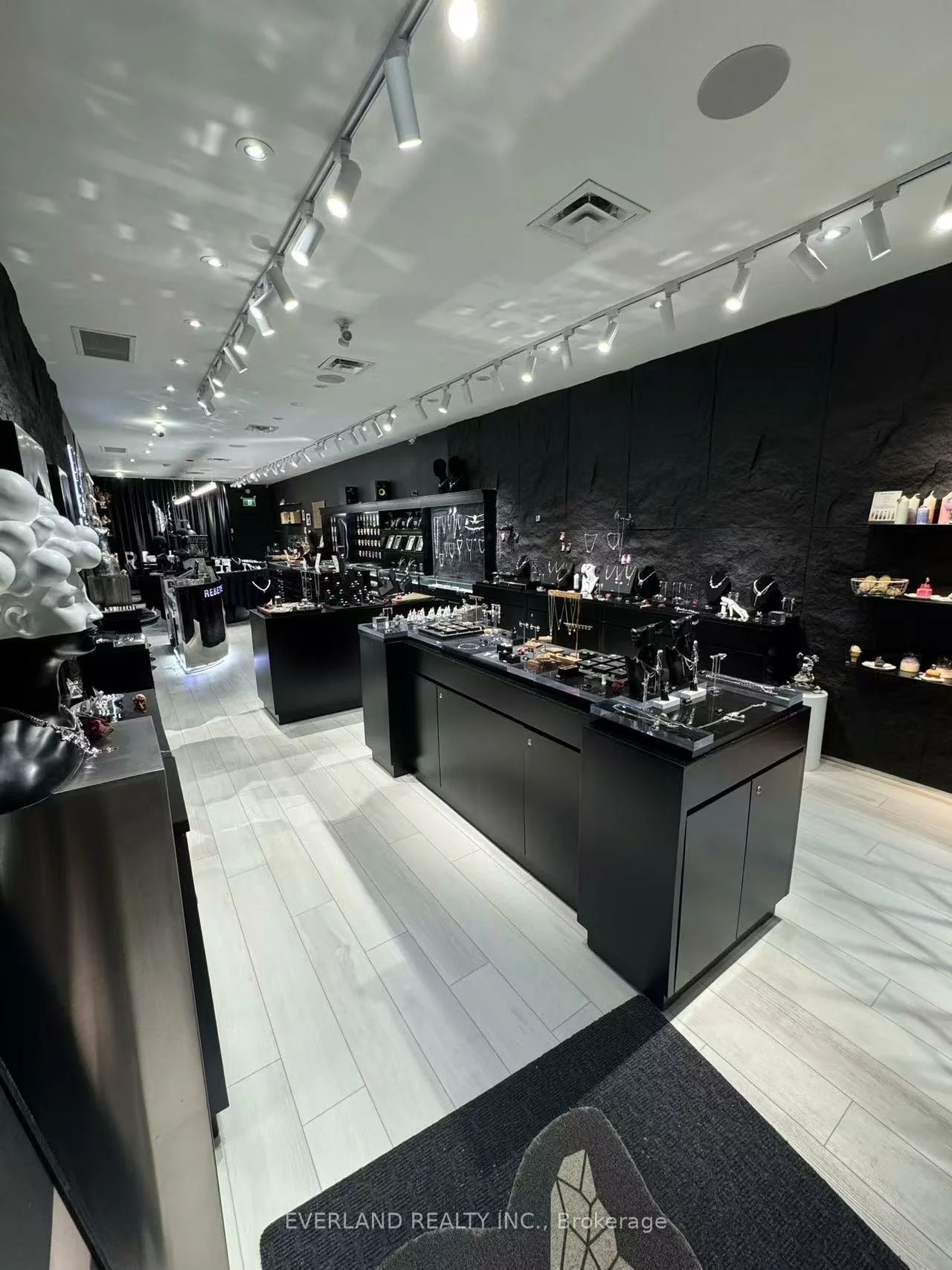 2515, Yonge, Mount Pleasant East, Toronto