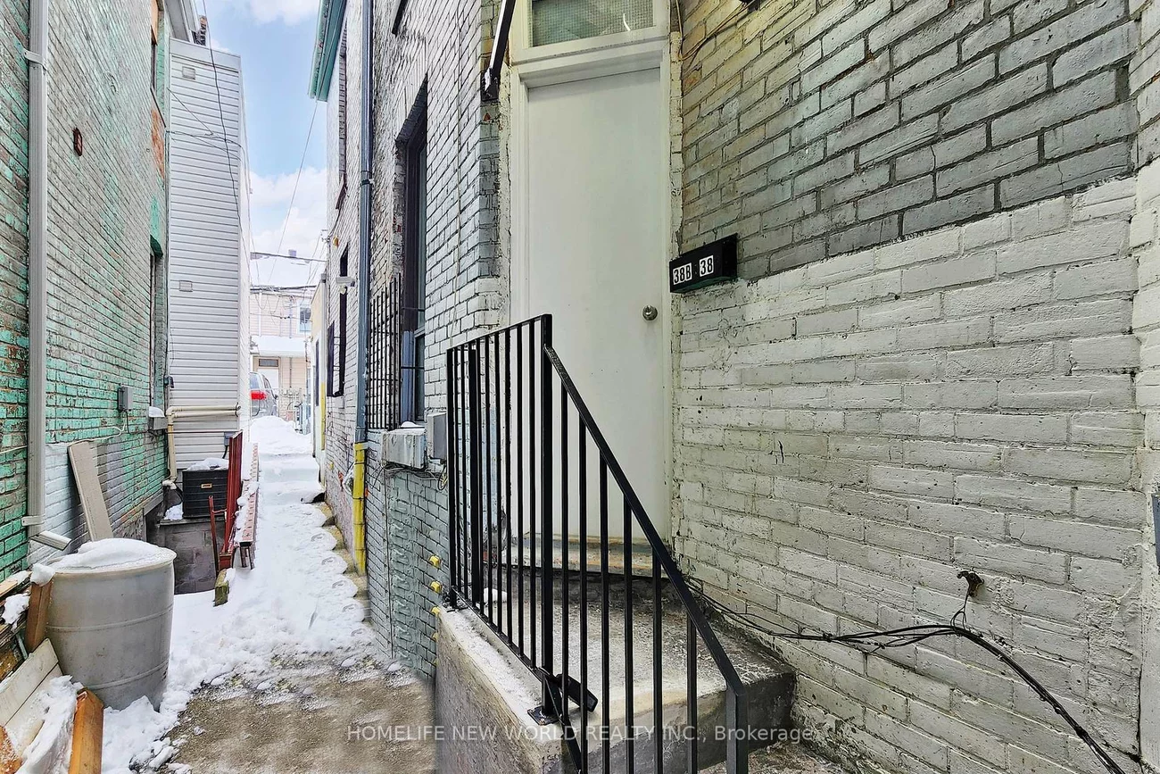 38, Kensington, Kensington-Chinatown, Toronto