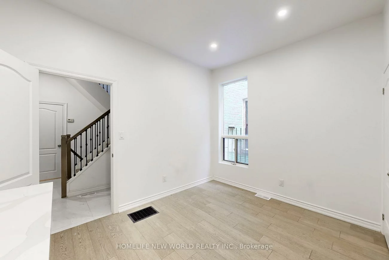 38, Kensington, Kensington-Chinatown, Toronto