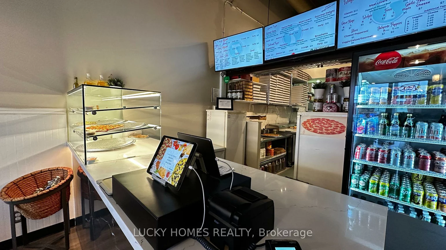 861, York Mills, Banbury-Don Mills, Toronto