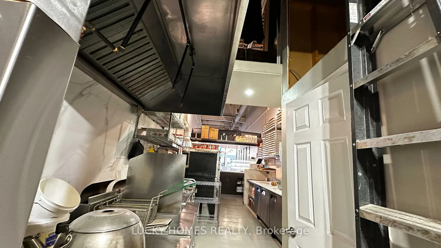 861, York Mills, Banbury-Don Mills, Toronto