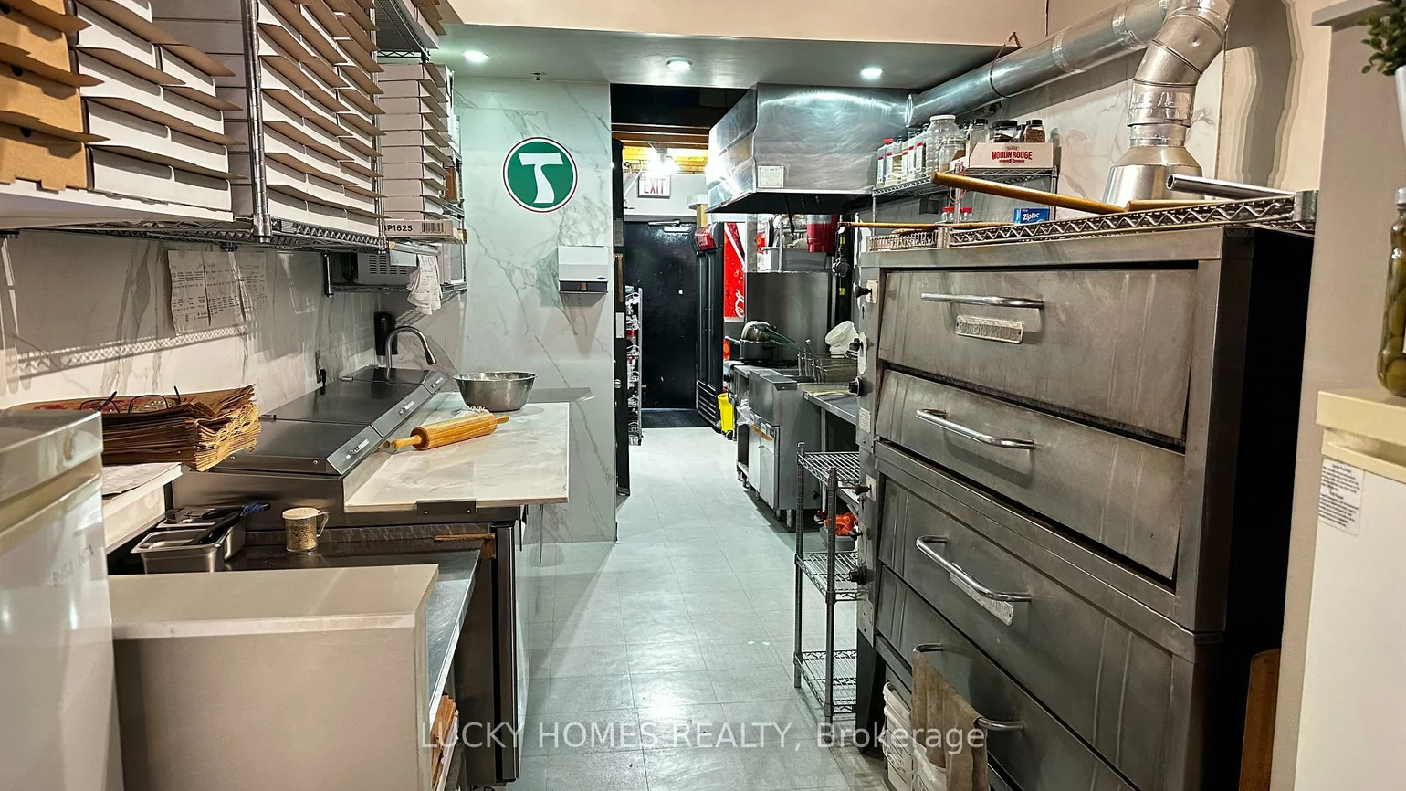 861, York Mills, Banbury-Don Mills, Toronto