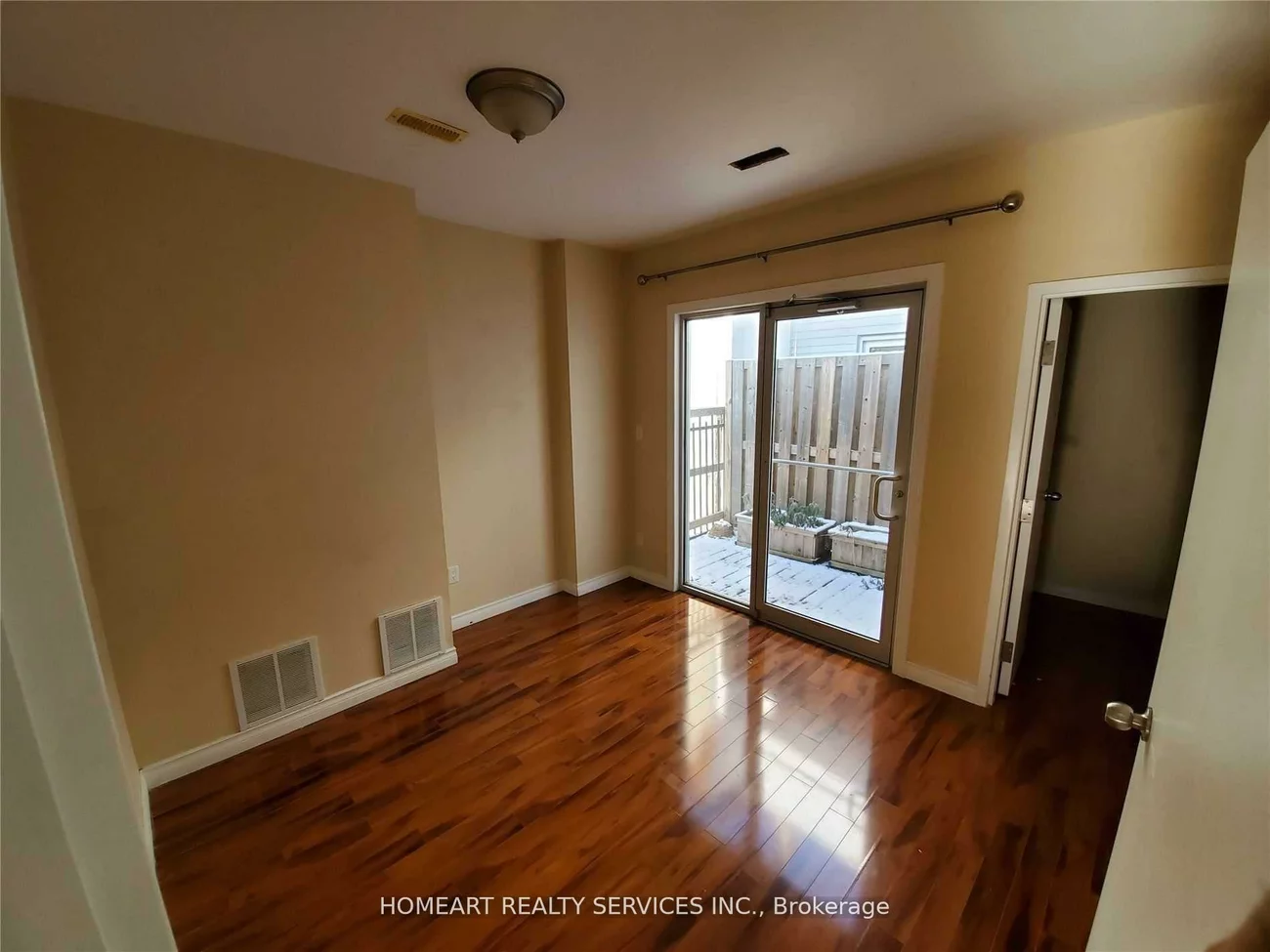 781, Queen, Niagara, Toronto