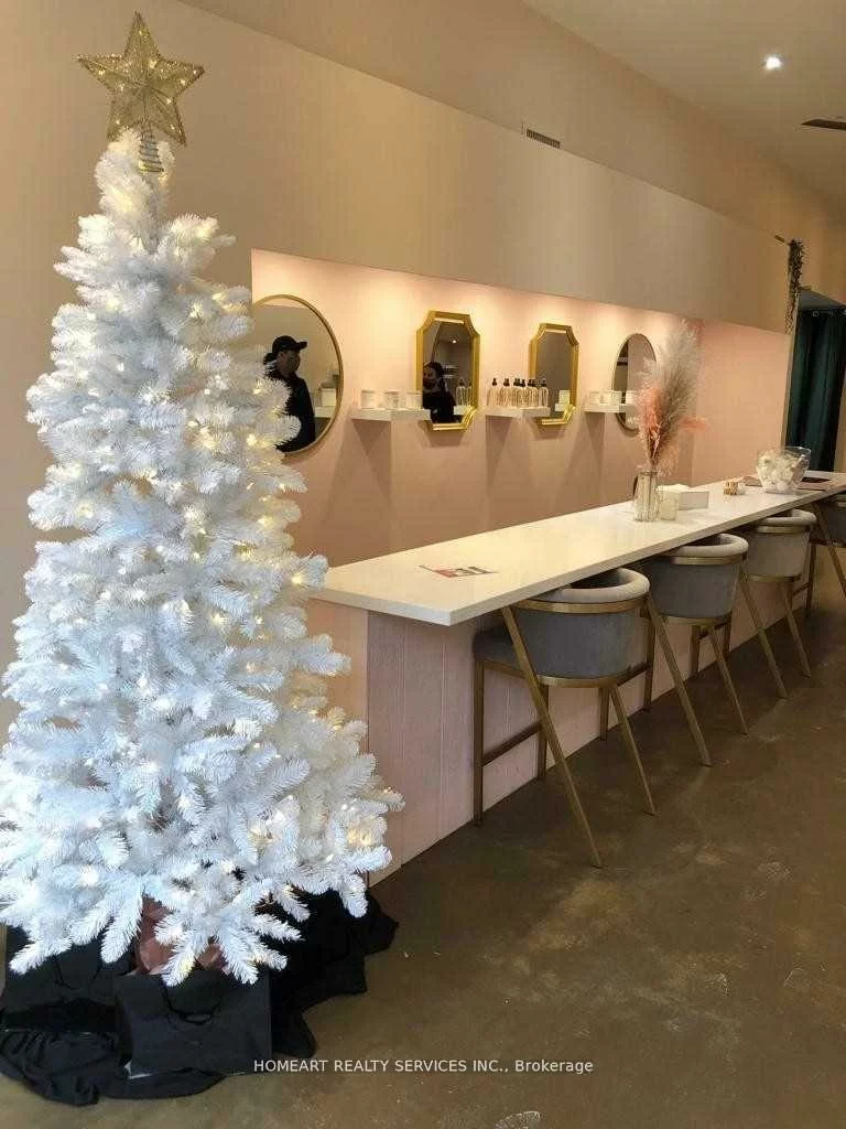 781, Queen, Niagara, Toronto