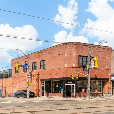 1612, Dundas, Little Portugal, Toronto