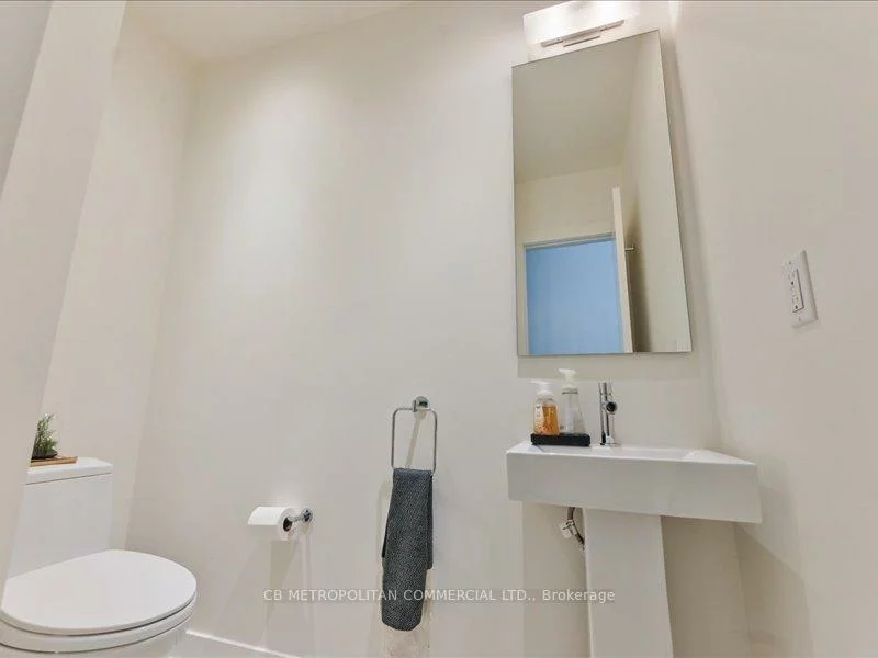 968, Queen, Trinity-Bellwoods, Toronto