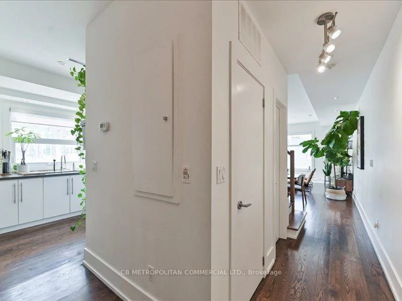 968, Queen, Trinity-Bellwoods, Toronto