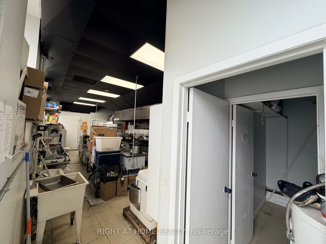 3040, Don Mills, Don Valley Village, Toronto