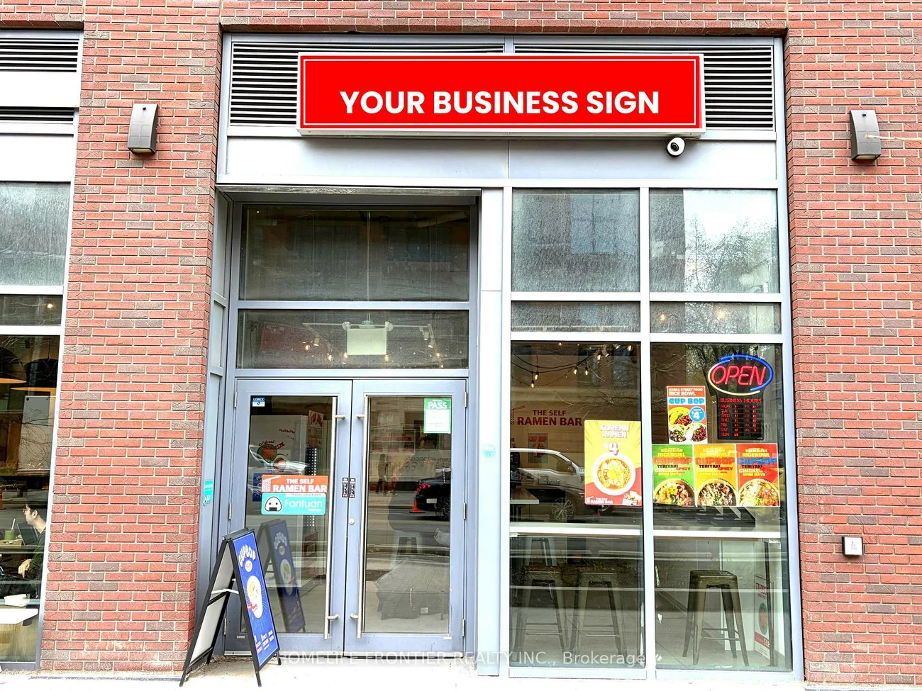 233, College, Kensington-Chinatown, Toronto