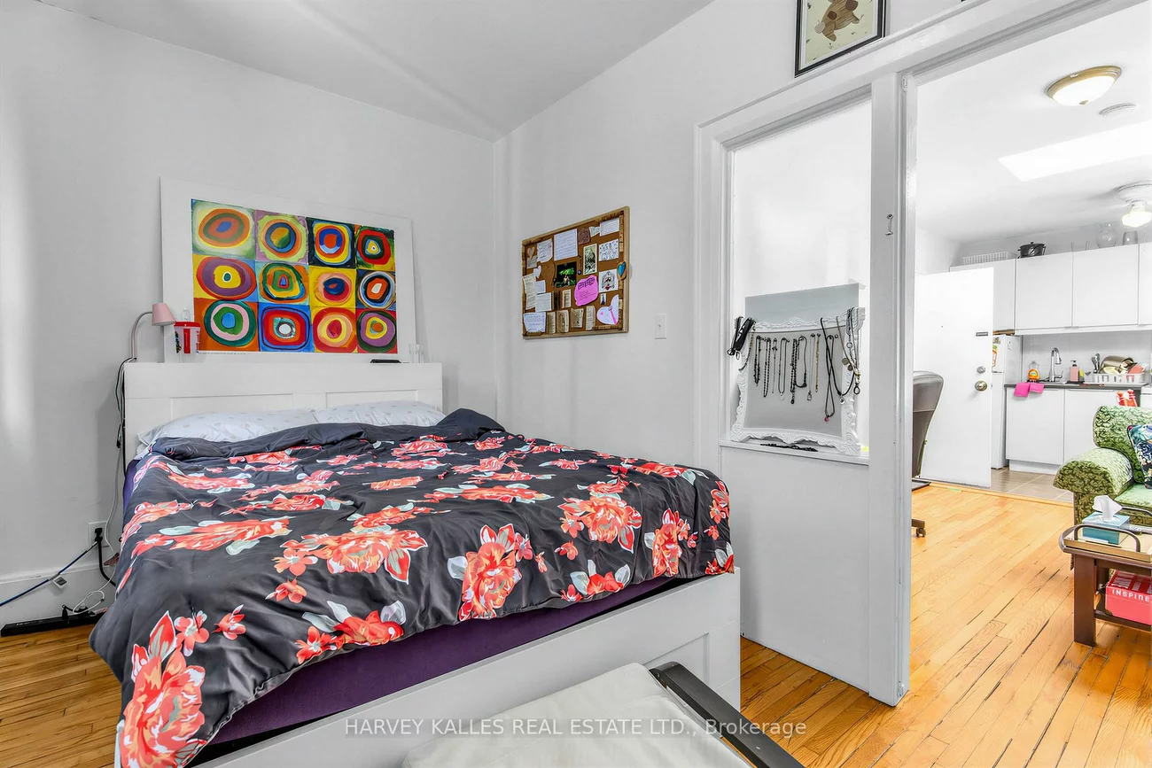 1378, Bathurst, Wychwood, Toronto