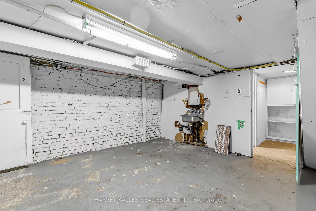 1378, Bathurst, Wychwood, Toronto