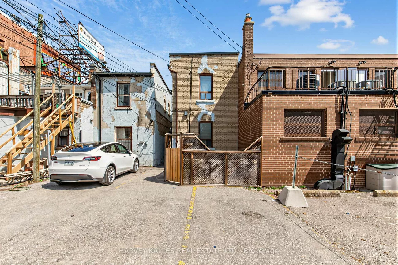 1378, Bathurst, Wychwood, Toronto