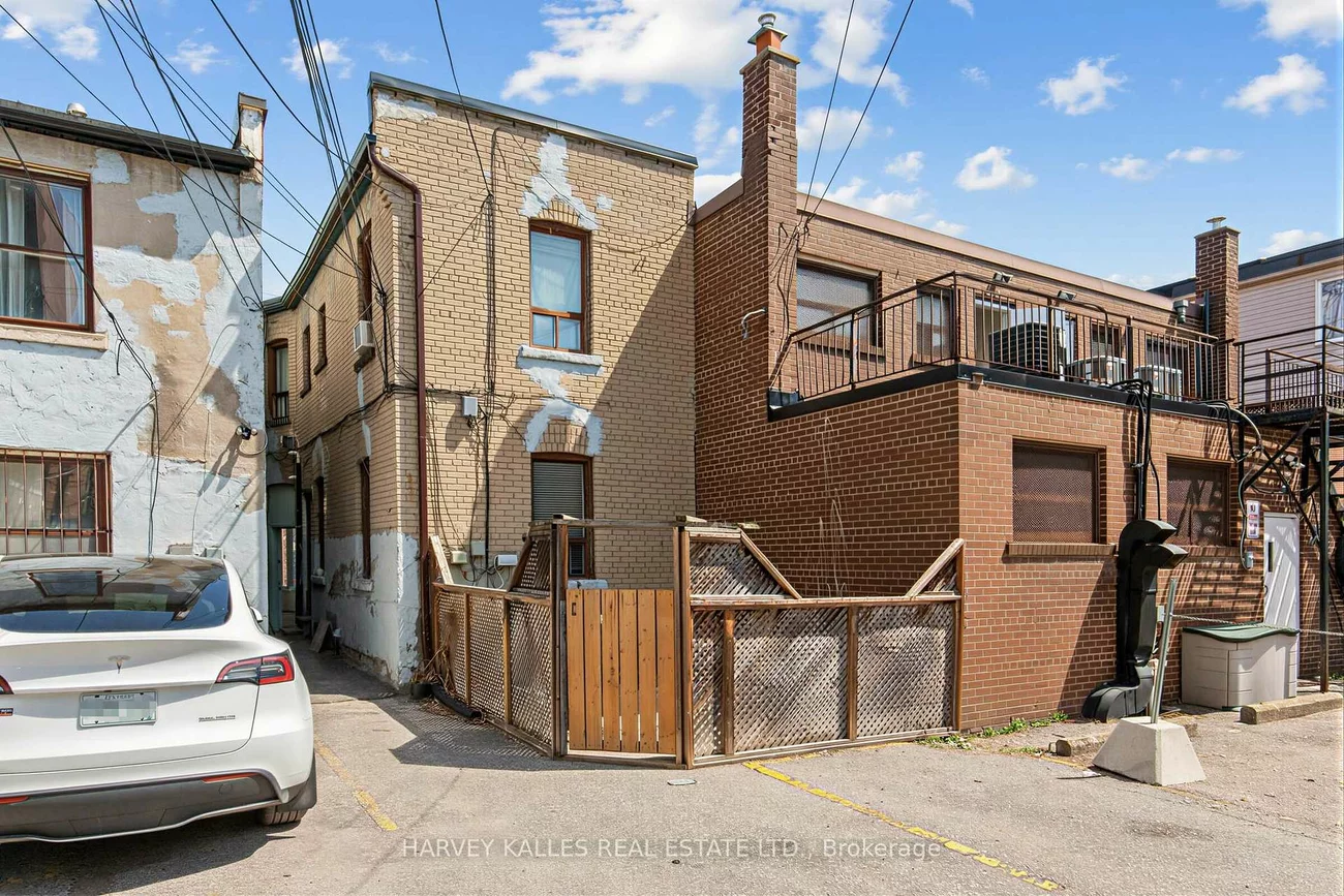 1378, Bathurst, Wychwood, Toronto