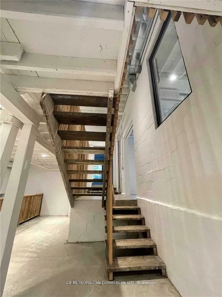 83-91B, Walnut, Niagara, Toronto