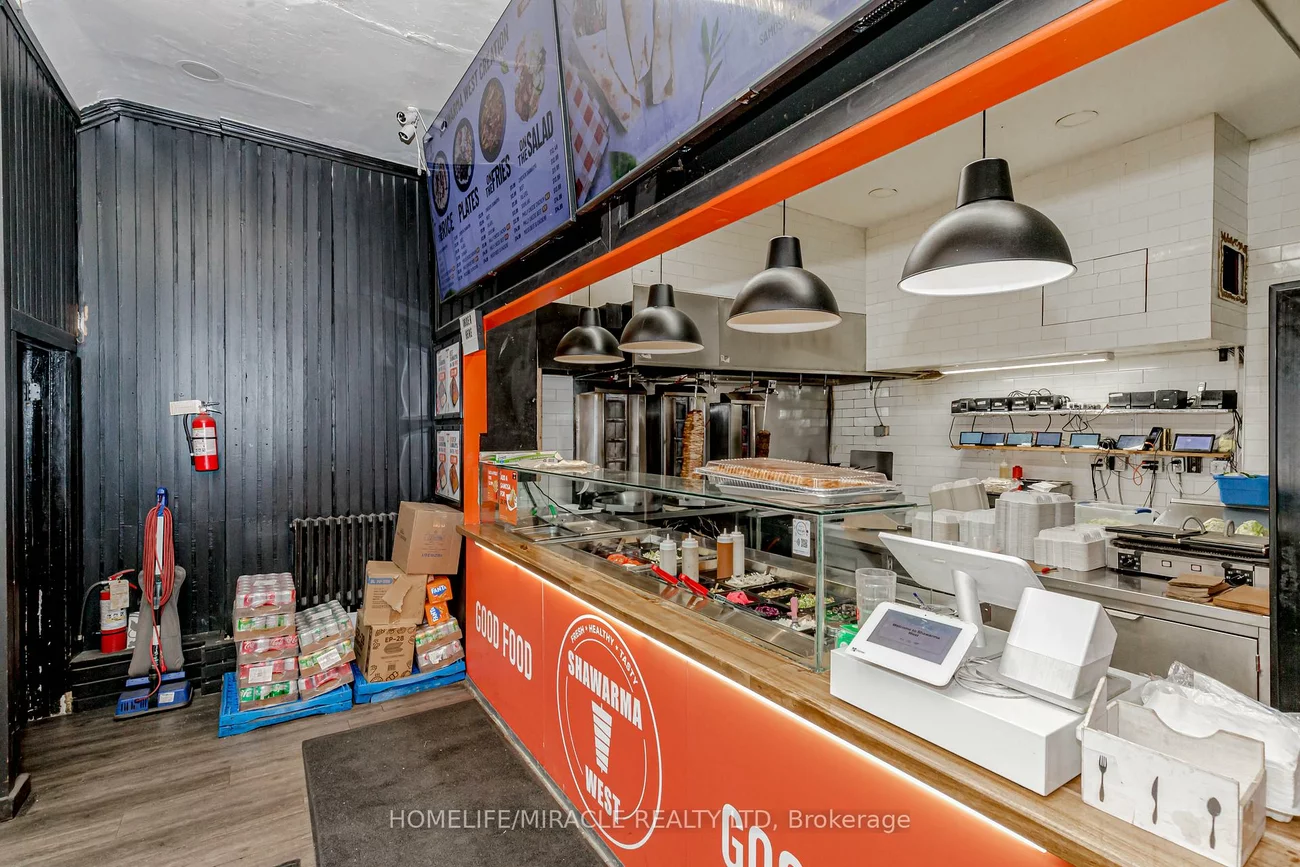 746, Queen, Trinity-Bellwoods, Toronto