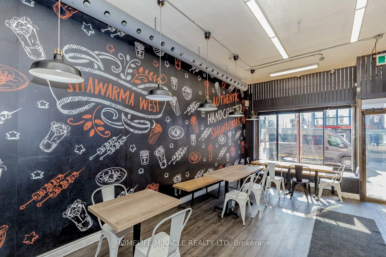 746, Queen, Trinity-Bellwoods, Toronto