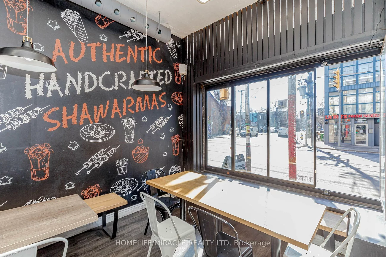 746, Queen, Trinity-Bellwoods, Toronto