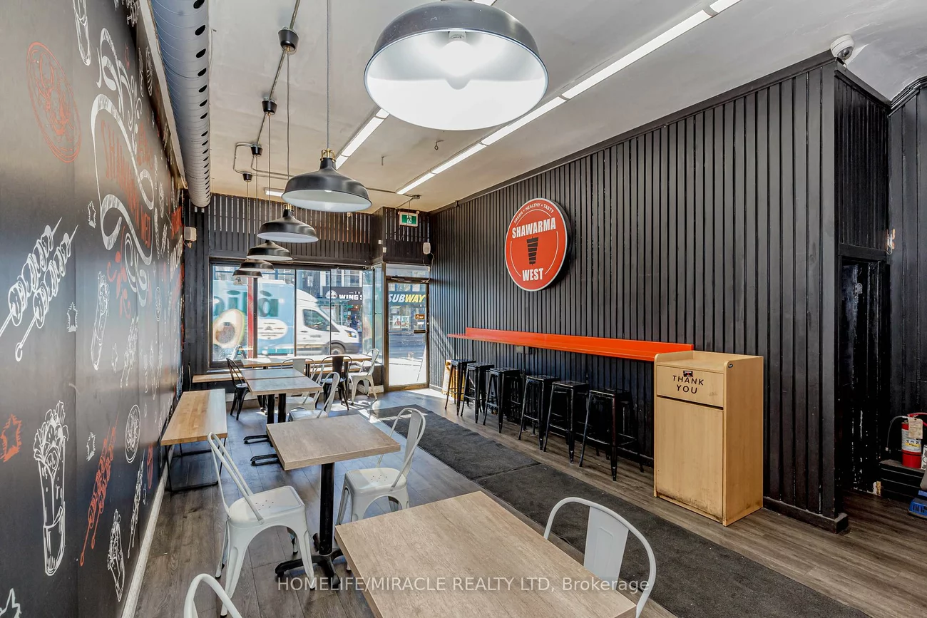 746, Queen, Trinity-Bellwoods, Toronto
