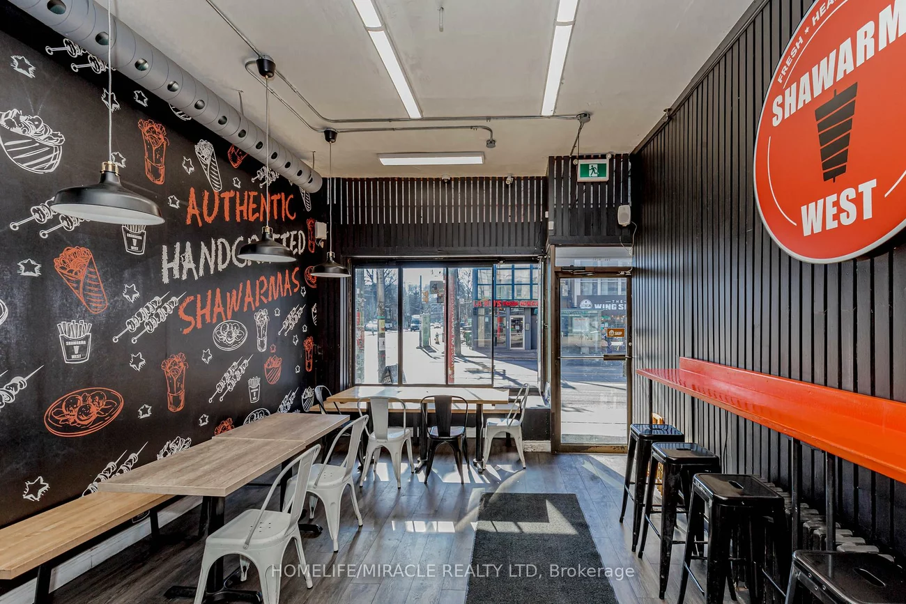 746, Queen, Trinity-Bellwoods, Toronto