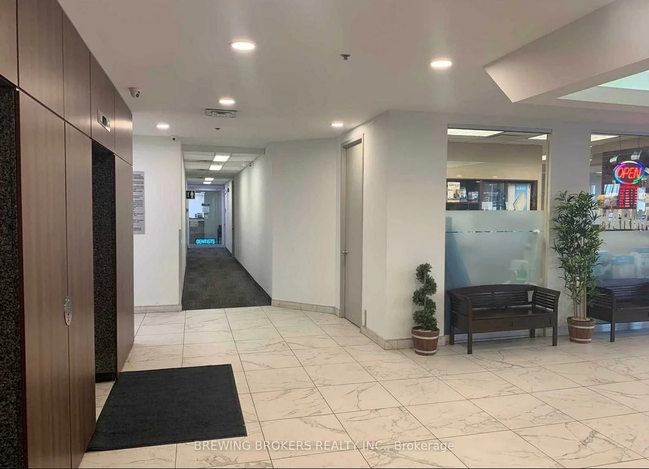 18, Wynford, Banbury-Don Mills, Toronto