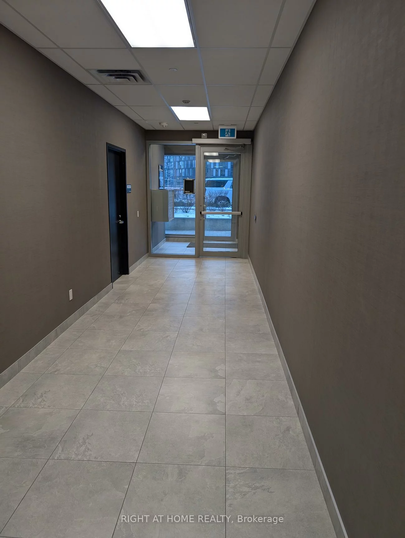 17, Tippett, Clanton Park, Toronto
