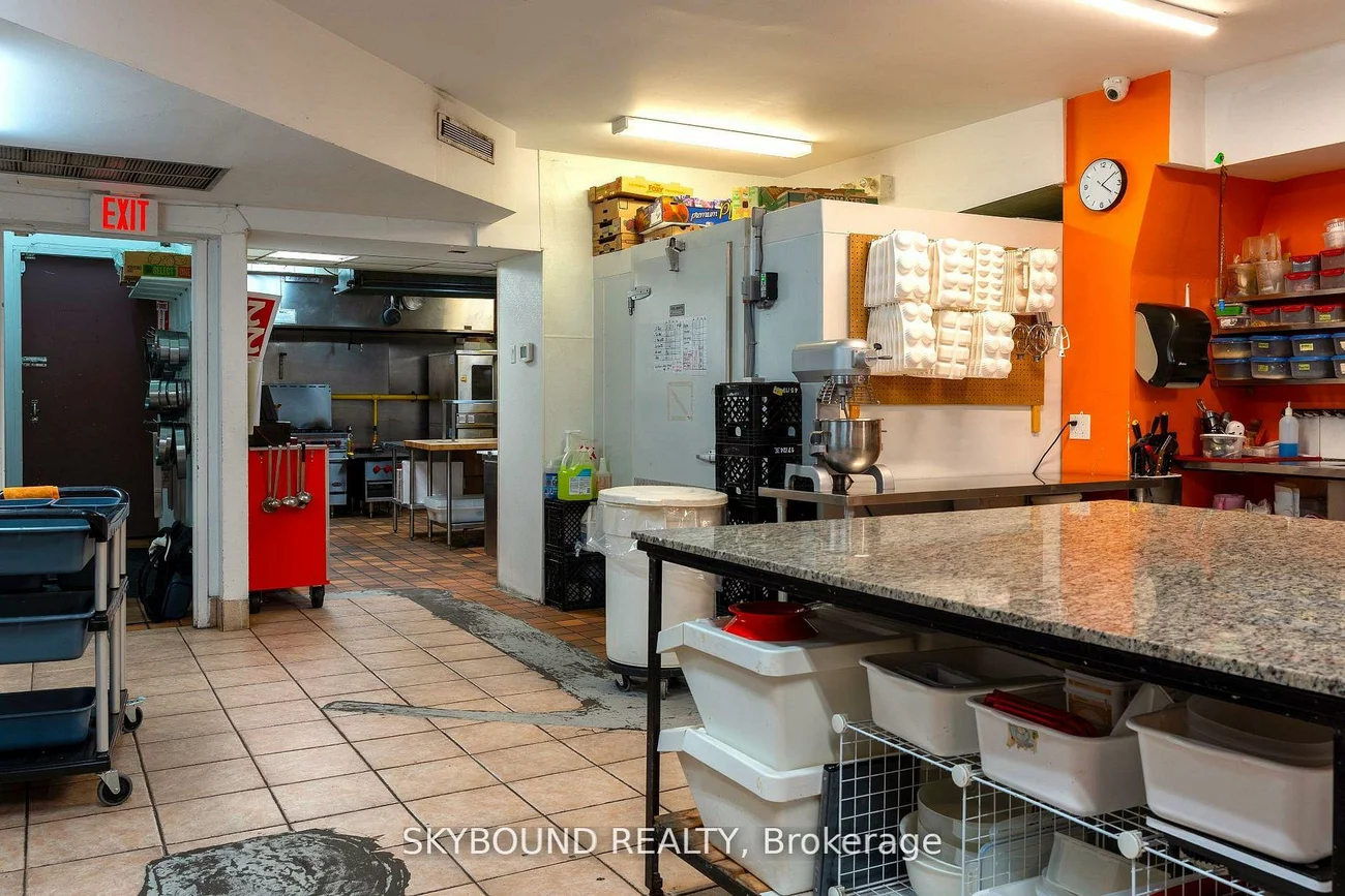 1116, Eglinton, Forest Hill North, Toronto