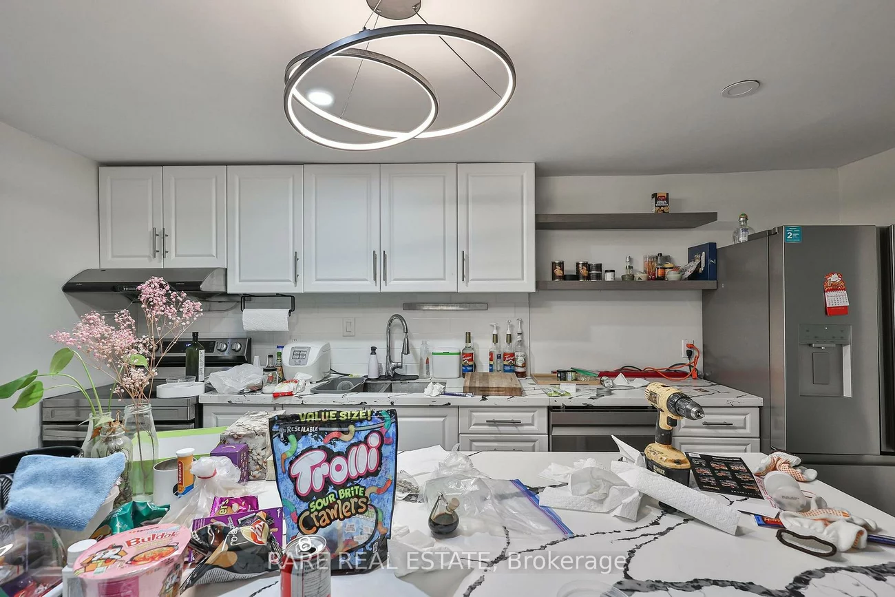 200, Bathurst, Trinity-Bellwoods, Toronto