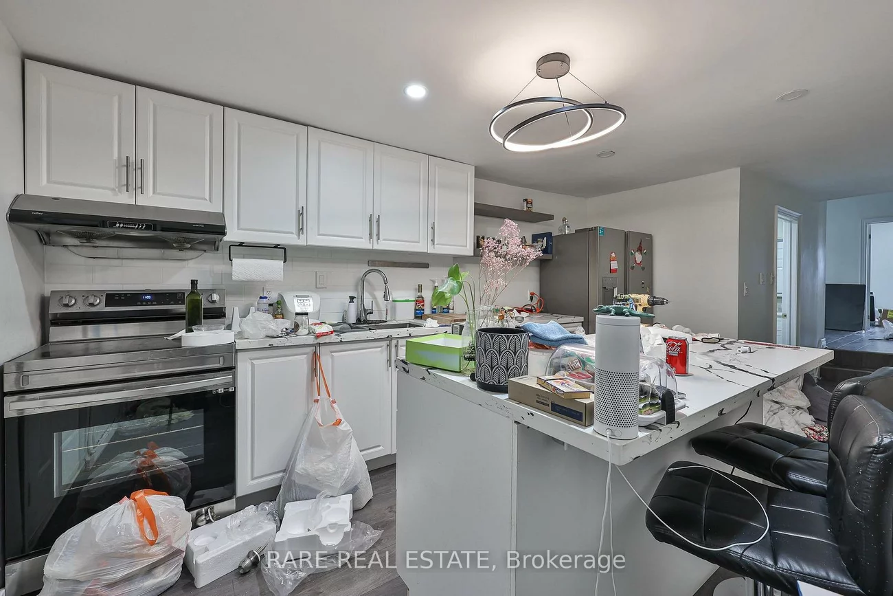 200, Bathurst, Trinity-Bellwoods, Toronto