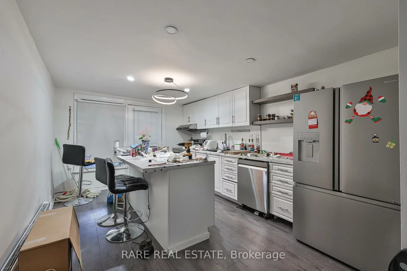 200, Bathurst, Trinity-Bellwoods, Toronto