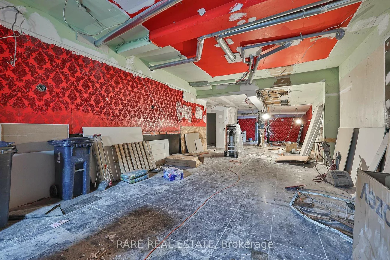 200, Bathurst, Trinity-Bellwoods, Toronto