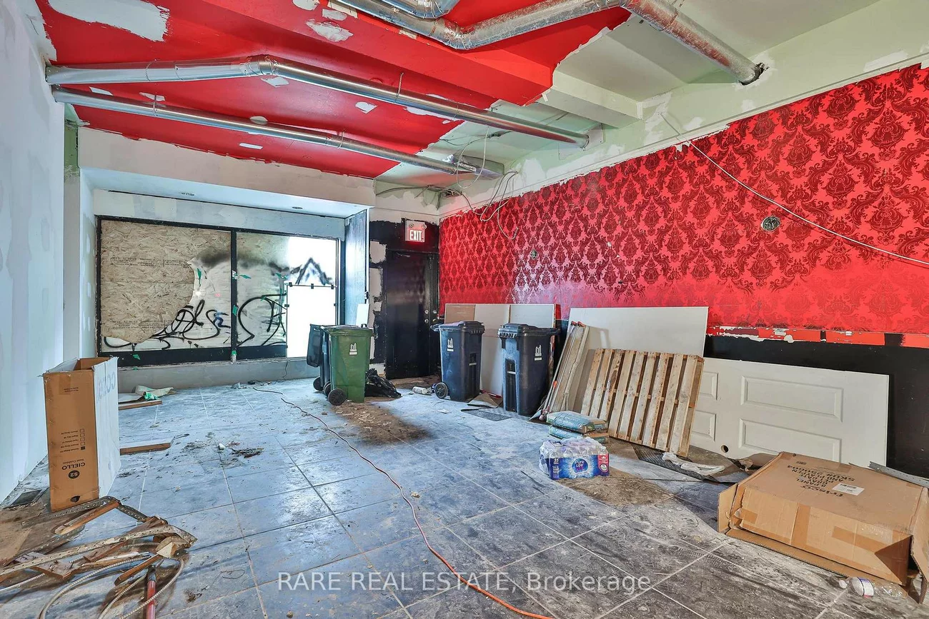 200, Bathurst, Trinity-Bellwoods, Toronto