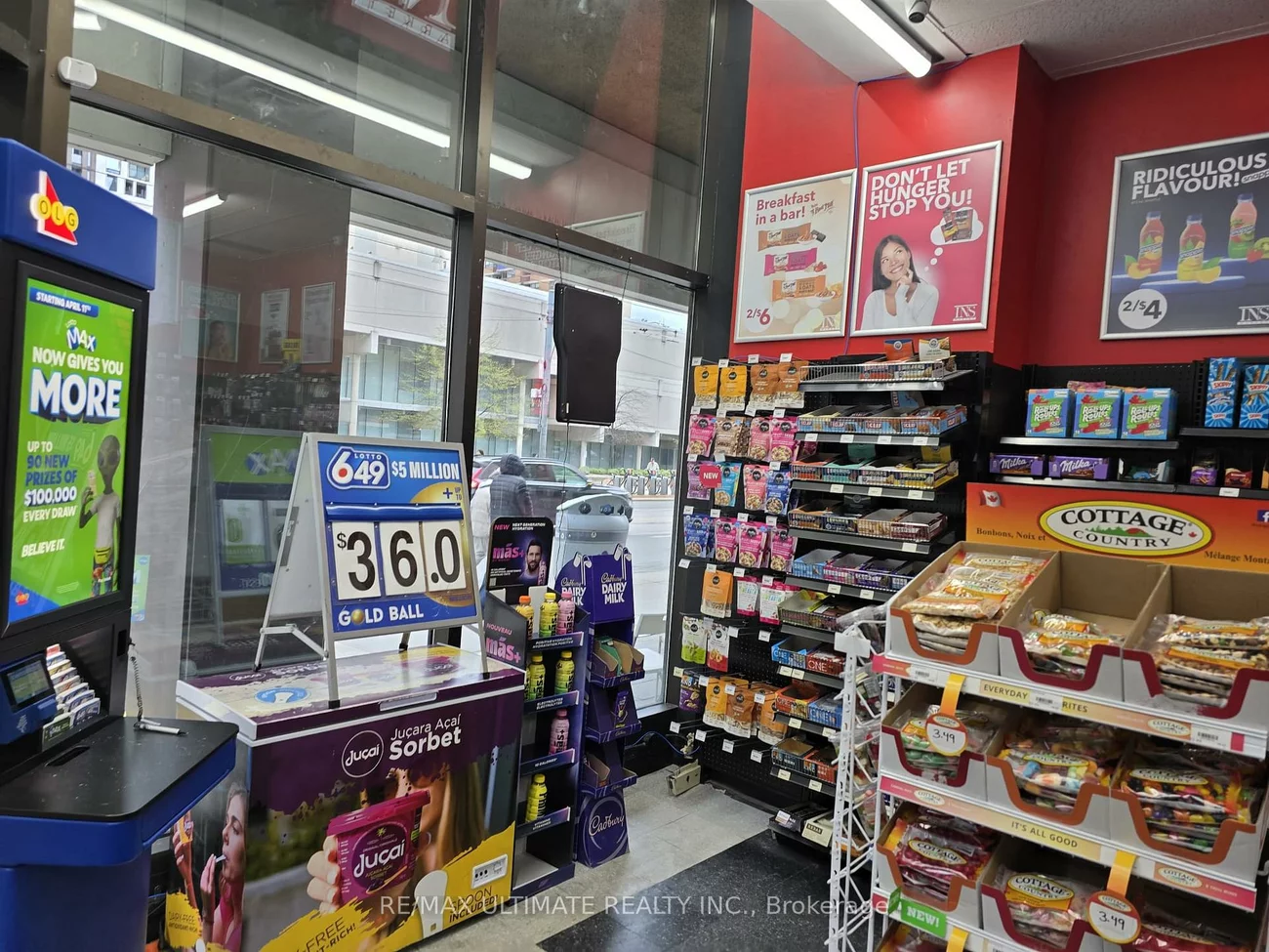 250, Dundas, Kensington-Chinatown, Toronto