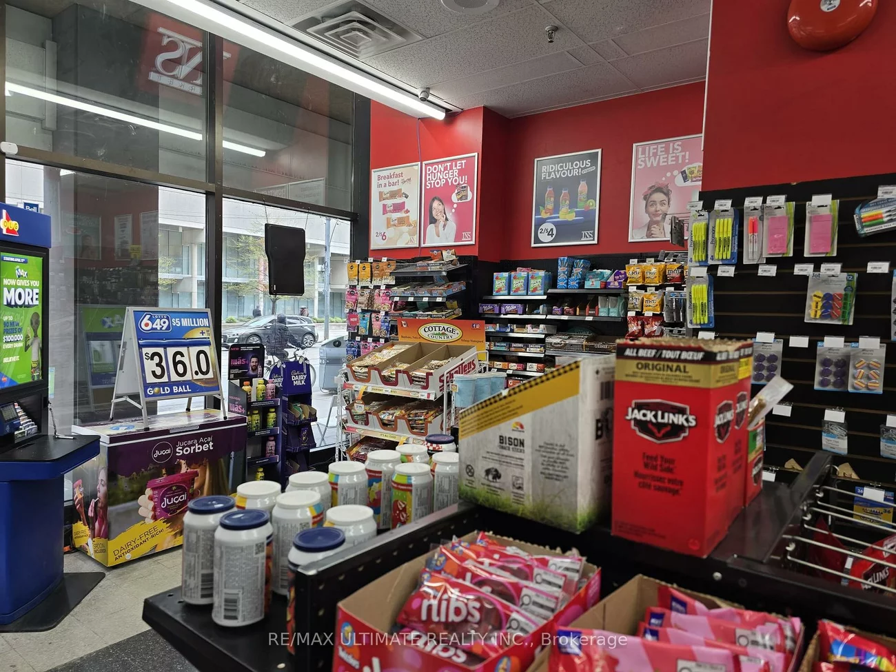 250, Dundas, Kensington-Chinatown, Toronto