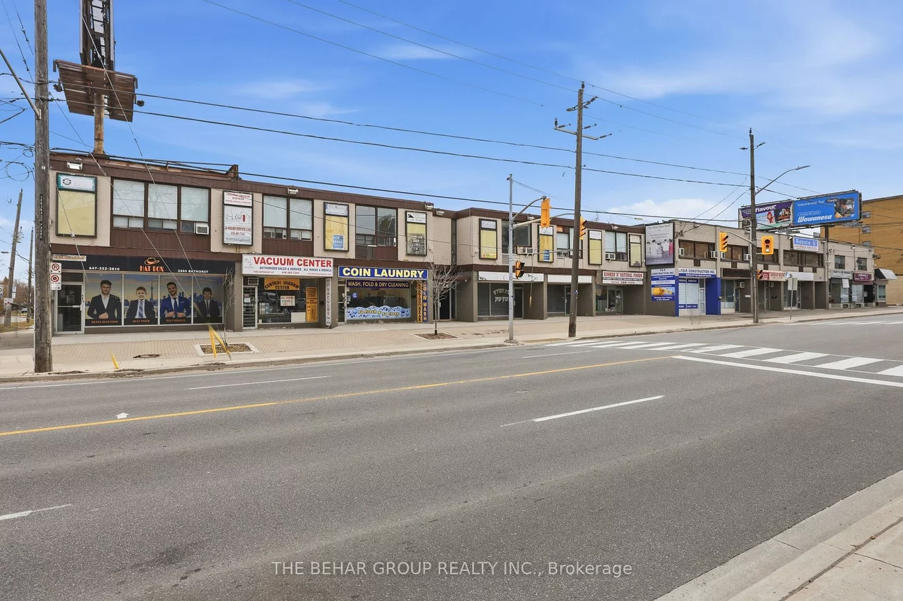 3181-3205, Bathurst, Bedford Park-Nortown, Toronto