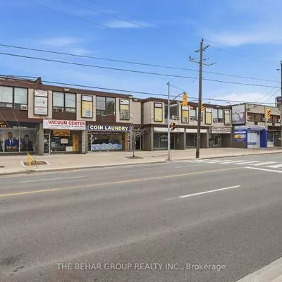3181-3205, Bathurst, Bedford Park-Nortown, Toronto