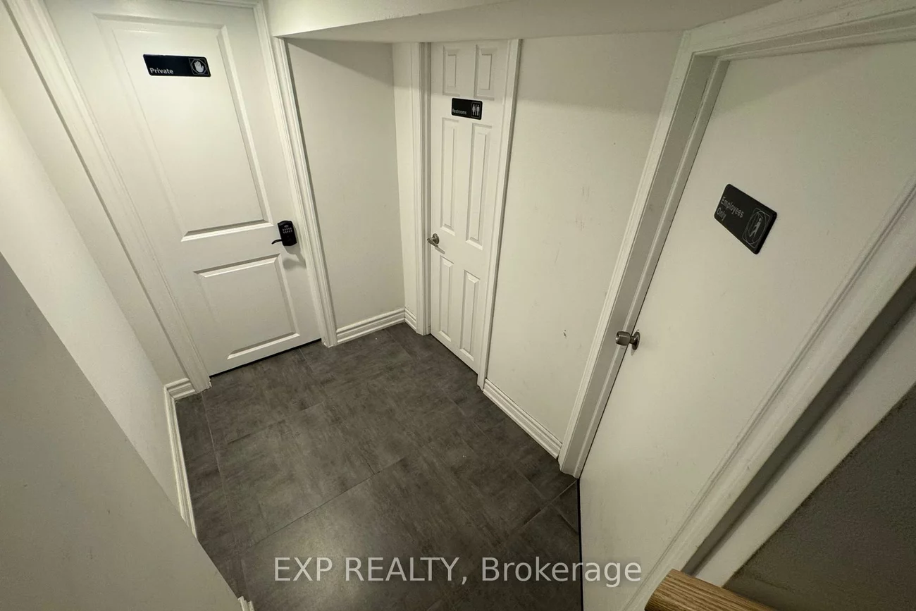 287, College, Kensington-Chinatown, Toronto