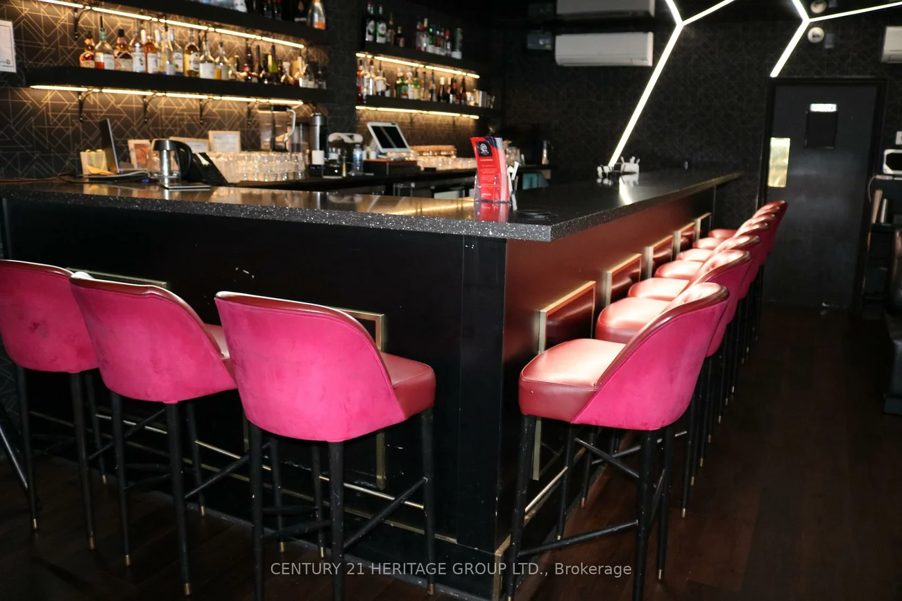 1116, Dundas, Trinity-Bellwoods, Toronto