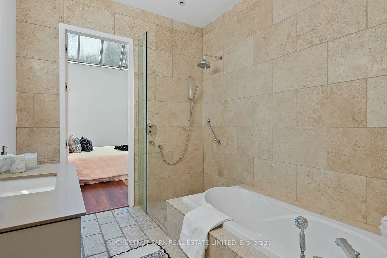 140, Avenue, Annex, Toronto