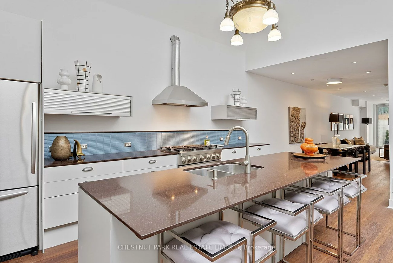 140, Avenue, Annex, Toronto