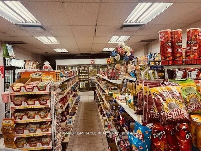 1364, Bathurst, Wychwood, Toronto
