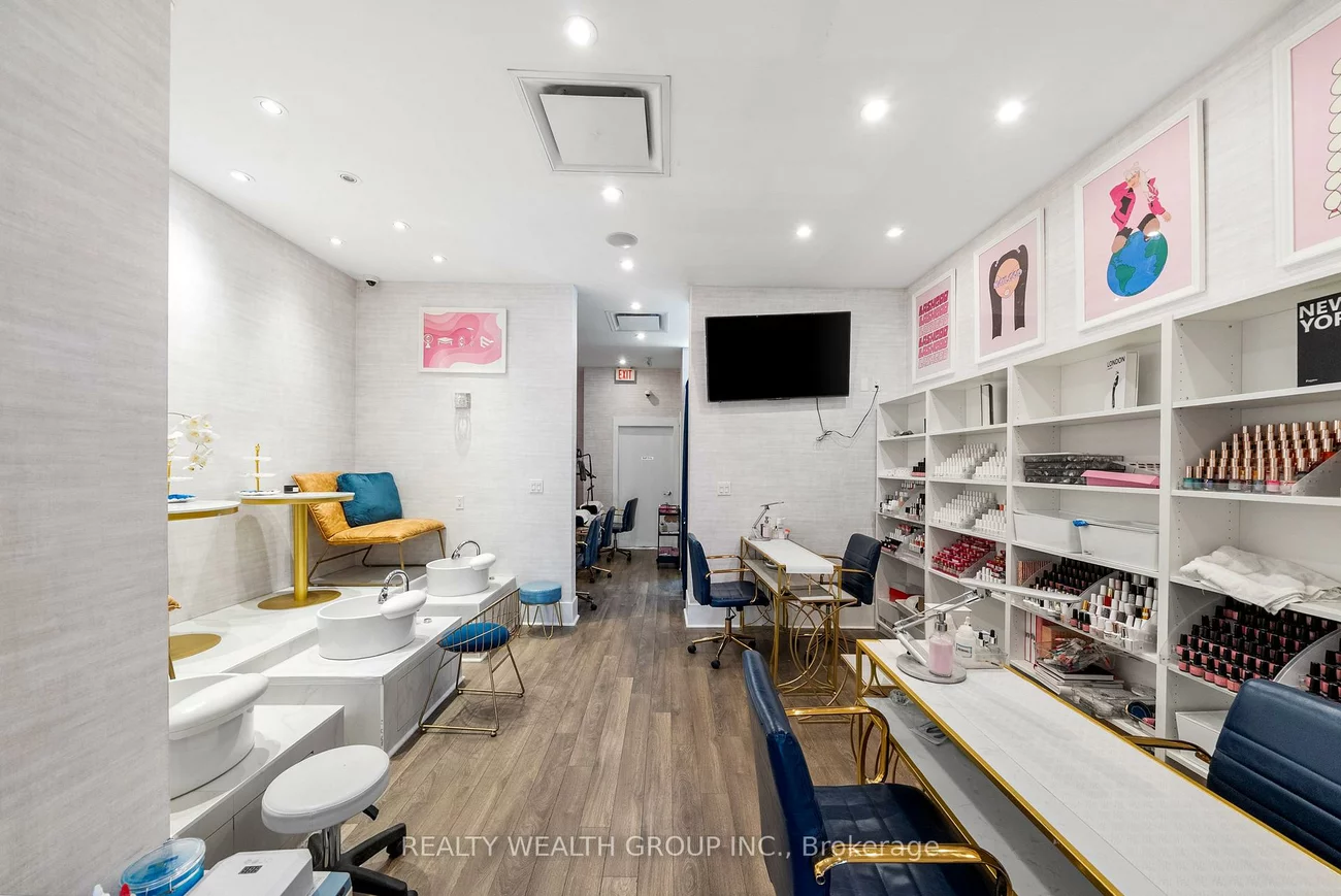 1310, Don Mills, Banbury-Don Mills, Toronto