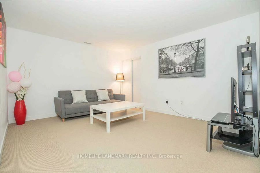 26, Capreol, Waterfront Communities C1, Toronto