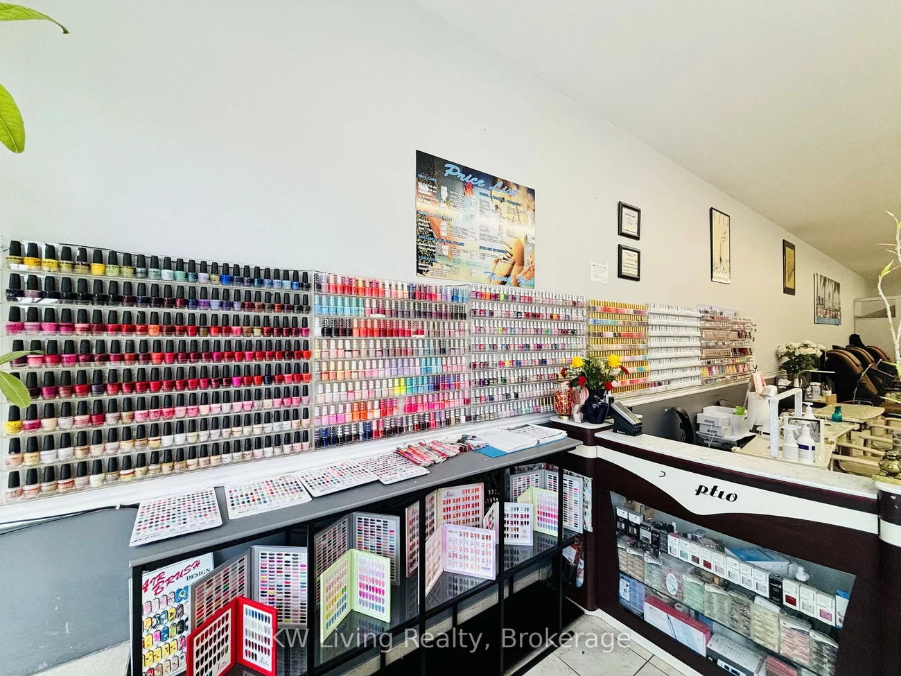 694, St Clair, Wychwood, Toronto